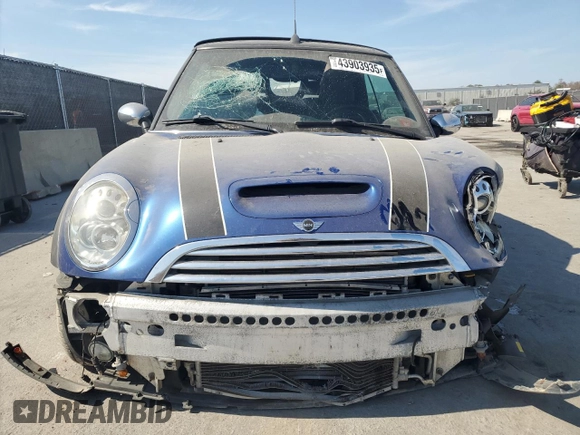 2007 MINI Convertible S with VIN WMWRH33597TL94449, listed as a Copart auction lot 43903935 with 67,484 mi miles and Non repairable. Bid and sale history available at DreamBid. Image 5.