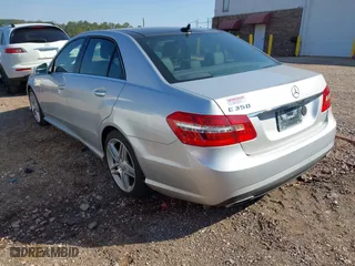 2012 Mercedes-Benz E-Class E 350 Luxury with VIN WDDHF5KBXCA552204, listed as a IAAI auction lot 41768078 with 233,767 mi miles. Bid and sale history available at carsss.com. Image 3.