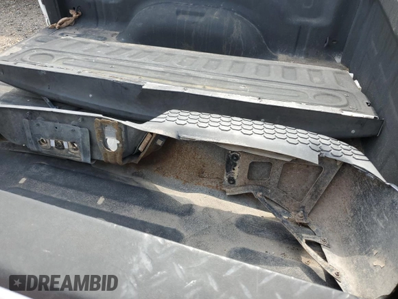 2015 Ram 1500 Express z VIN 1C6RR7FT1FS587420, wystawiony jako Copart lot #55460875 z przebiegiem 241 481 mil mil oraz Szkoda całkowita • Salvage title. Historia ofert i sprzedaży dostępna na DreamBid. Obrazek 12.