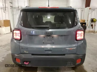 2018 Jeep Renegade Trailhawk z VIN ZACCJBCB6JPH28257, wystawiony jako Copart lot #56351415 z przebiegiem 134 598 mil mil oraz Szkoda całkowita • Salvage title. Historia ofert i sprzedaży dostępna na DreamBid. Obrazek 6.