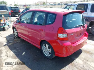 2007 Honda Fit Sport z VIN JHMGD37627S042097, wystawiony jako IAAI lot #42461445 z przebiegiem 197 625 mil mil oraz . Historia ofert i sprzedaży dostępna na DreamBid. Obrazek 3.