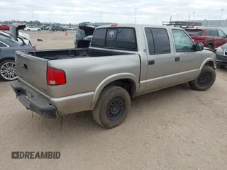 2002 GMC Sonoma SLS with VIN 1GTDT13W02K127269, listed as a IAAI auction lot 42012443 with 276,078 mi miles and . Bid and sale history available at carsss.com. Image 4.