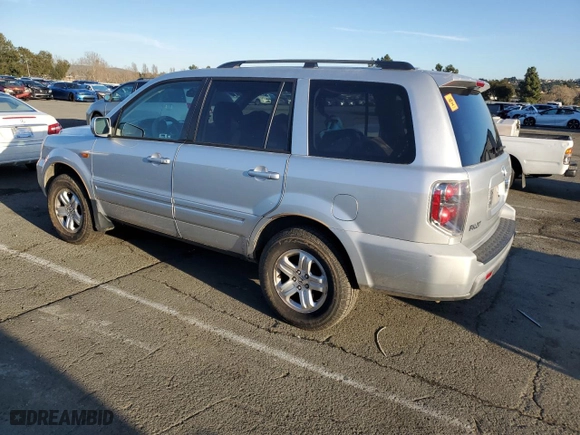2008 Honda Pilot VP with VIN 5FNYF28228B023909, listed as a Copart auction lot 44814625 with 129,628 mi miles and Salvage Title. Bid and sale history available at carsss.com. Image 2.