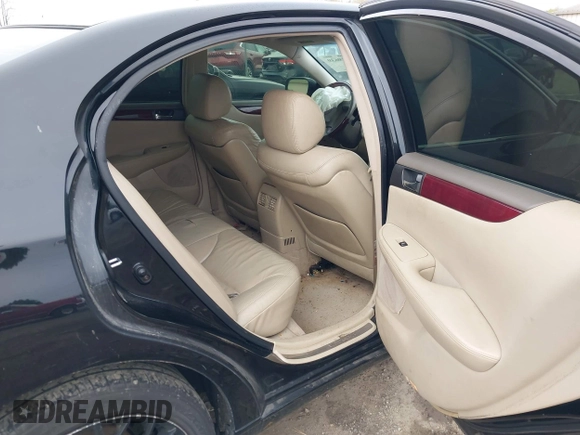 2004 Lexus ES 330 with VIN JTHBA30G445015435, listed as a IAAI auction lot 41919639 with 196,982 mi miles. Bid and sale history available at carsss.com. Image 8.