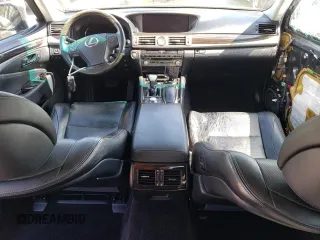 2015 Lexus LS 460 L with VIN JTHDL5EF7F5007136, listed as a Copart auction lot 51334974 with 194,186 mi miles and Salvage title. Bid and sale history available at DreamBid. Image 8.