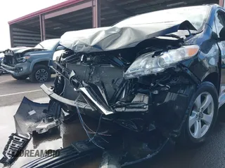 2020 Toyota Sienna LE Auto Access Seat with VIN 5TDKZ3DC0LS034445, listed as a IAAI auction lot 41445270 with 37,881 mi miles. Bid and sale history available at carsss.com. Image 6.