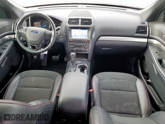 2018 Ford Explorer XLT z VIN 1FM5K7D87JGA54957, wystawiony jako Copart lot #56703225 z przebiegiem 56 172 mil mil oraz Szkoda całkowita • Salvage title. Historia ofert i sprzedaży dostępna na DreamBid. Obrazek 8.