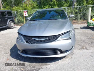 2016 Chrysler 200 S z VIN 1C3CCCBG2GN134512, wystawiony jako IAAI lot #41882817 z przebiegiem 90 124 mil mil oraz . Historia ofert i sprzedaży dostępna na DreamBid. Obrazek 13.