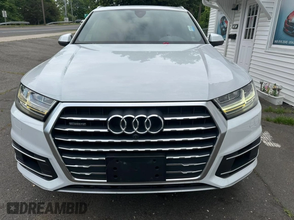 2018 Audi Q7 Premium Plus with VIN WA1LAAF70JD019706, listed as a Copart auction lot 63009995 with 109,501 mi miles and Clean title. Bid and sale history available at DreamBid. Image 6.
