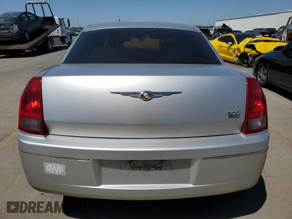 2006 Chrysler 300 Touring z VIN 2C3KA53GX6H531405, wystawiony jako Copart lot #55537945 z przebiegiem 116 950 mil mil oraz Szkoda całkowita • Salvage title. Historia ofert i sprzedaży dostępna na DreamBid. Obrazek 6.