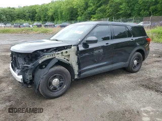 2021 Ford Police Interceptor Utility z VIN 1FM5K8AB3MGC44099, wystawiony jako Copart lot #56472655 z przebiegiem 79 701 mil mil oraz Tytuł czysty. Historia ofert i sprzedaży dostępna na DreamBid. Obrazek 1.