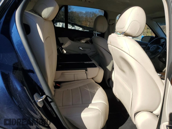 2017 Mercedes-Benz GLC 300 z VIN WDC0G4JB8HF137760, wystawiony jako Copart lot #80457914 z przebiegiem 90 236 mil mil oraz Szkoda całkowita • Salvage title. Historia ofert i sprzedaży dostępna na DreamBid. Obrazek 11.
