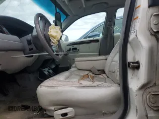 1999 Lincoln Town Car Signature z VIN 1LNHM82W9XY692757, wystawiony jako Copart lot #58091935 z przebiegiem 165 635 mil mil oraz Szkoda całkowita • Salvage title. Historia ofert i sprzedaży dostępna na DreamBid. Obrazek 7.