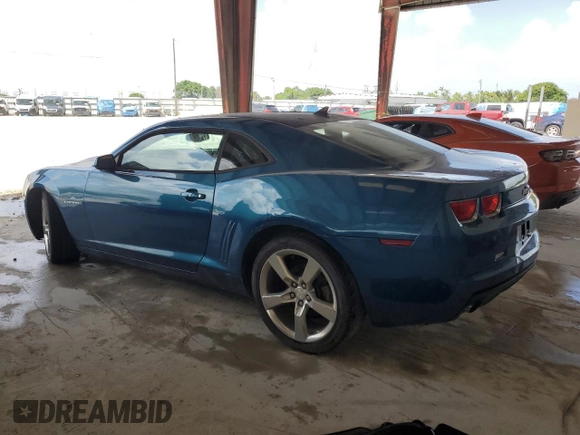 2010 Chevrolet Camaro LS z VIN 2G1FA1EV0A9144942, wystawiony jako Copart lot #60247485 z przebiegiem 159 045 mil mil oraz Czysty tytuł • Clean title. Historia ofert i sprzedaży dostępna na DreamBid. Obrazek 2.