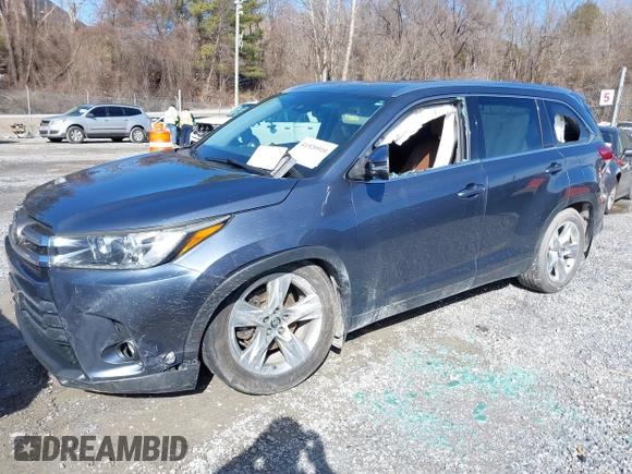 2018 Toyota Highlander Limited z VIN 5TDDZRFH2JS811211, wystawiony jako IAAI lot #41520910 z przebiegiem 153 401 mil mil oraz . Historia ofert i sprzedaży dostępna na DreamBid. Obrazek 16.