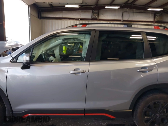 2019 Subaru Forester Sport with VIN JF2SKAPC6KH591322, listed as a IAAI auction lot 41981902 with 47,643 mi miles. Bid and sale history available at carsss.com. Image 15.