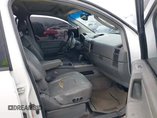 2007 Nissan Armada SE z VIN 5N1BA08AX7N707537, wystawiony jako IAAI lot #41563441 z przebiegiem 297 927 mil mil oraz . Historia ofert i sprzedaży dostępna na DreamBid. Obrazek 5.