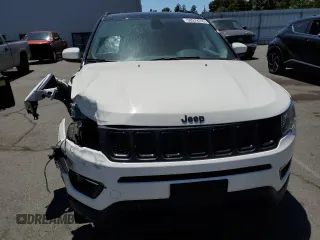 2020 Jeep Compass Latitude with VIN 3C4NJCBB8LT257630, listed as a Copart auction lot 58979745 with 128,196 mi miles and Salvage title. Bid and sale history available at DreamBid. Image 5.