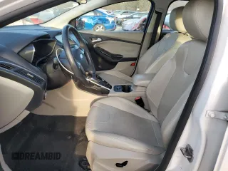 2013 Ford Focus Electric z VIN 1FADP3R46DL235601, wystawiony jako Copart lot #80040644 z przebiegiem Nie podano mil oraz Czysty tytuł • Clean title. Historia ofert i sprzedaży dostępna na DreamBid. Obrazek 7.
