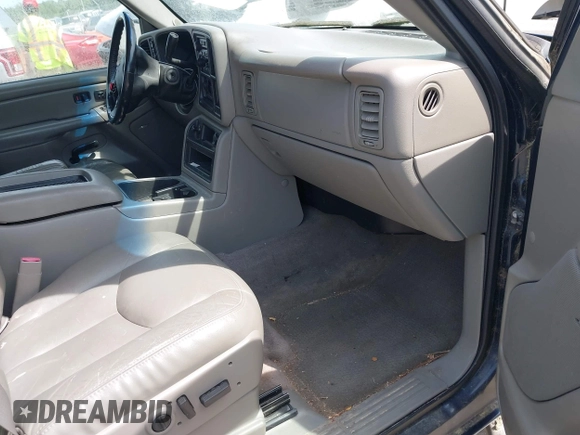 2006 GMC Sierra 1500 SLT with VIN 2GTEK13T461218774, listed as a IAAI auction lot 42148394 with 213,055 mi miles and . Bid and sale history available at carsss.com. Image 5.