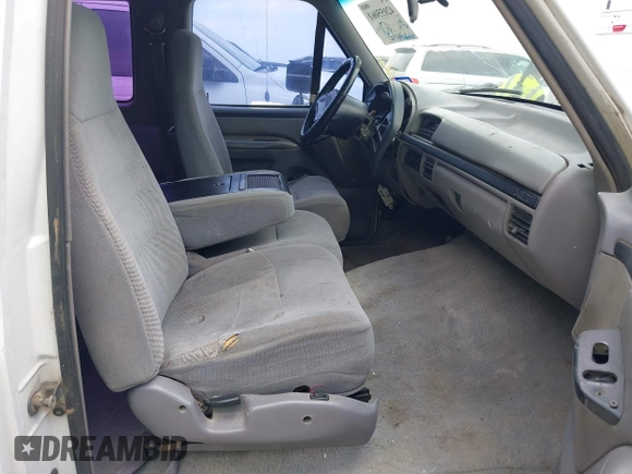 1996 Ford F-250 with VIN 1FTHX25F4TEB61031, listed as a IAAI auction lot 42055061 with 338,618 mi miles. Bid and sale history available at carsss.com. Image 5.