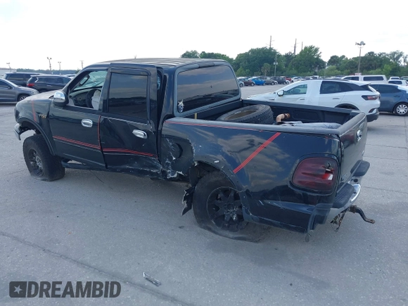 2003 Ford F-150 XLT z VIN 1FTRW08L73KA58913, wystawiony jako IAAI lot #41907277 z przebiegiem 147 294 mil mil oraz . Historia ofert i sprzedaży dostępna na DreamBid. Obrazek 3.