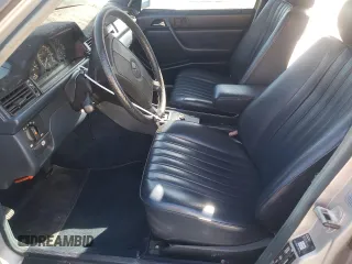 1988 Mercedes-Benz 300 with VIN WDBEA30D3JA683278, listed as a Copart auction lot 51253825 with 135,890 mi miles and Clean Title. Bid and sale history available at carsss.com. Image 7.