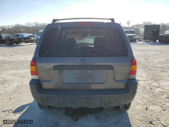 2004 Ford Escape XLT with VIN 1FMYU03184DA15965, listed as a Copart auction lot 42339875 with 209,805 mi miles and Salvage Title. Bid and sale history available at carsss.com. Image 6.