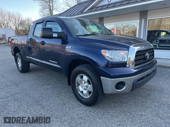2008 Toyota Tundra 4WD Truck with VIN 5TBBV54148S506636, listed as a IAAI auction lot 42120424 with 235,971 mi miles. Bid and sale history available at carsss.com. Image 1.