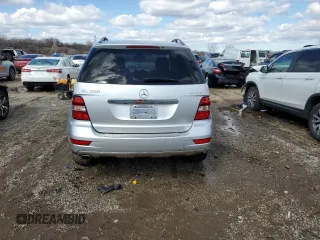 2009 Mercedes-Benz M 350 z VIN 4JGBB86E99A480725, wystawiony jako Copart lot #49236245 z przebiegiem 109 271 mil mil oraz Szkoda całkowita • Salvage title. Historia ofert i sprzedaży dostępna na DreamBid. Obrazek 6.