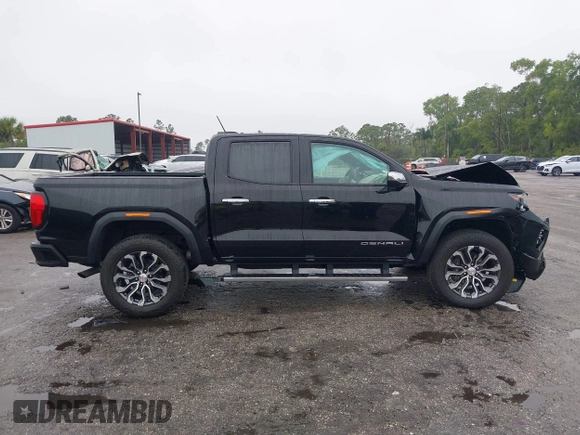 2024 GMC Canyon 4WD Denali with VIN 1GTP6FEK8R1133039, listed as a IAAI auction lot 41398204 with 7,735 mi miles and . Bid and sale history available at carsss.com. Image 13.