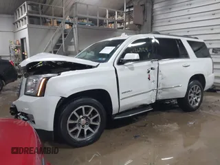 2016 GMC Yukon Denali with VIN 1GKS2CKJXGR271605, listed as a IAAI auction lot 41269124 with 172,432 mi miles. Bid and sale history available at carsss.com. Image 2.