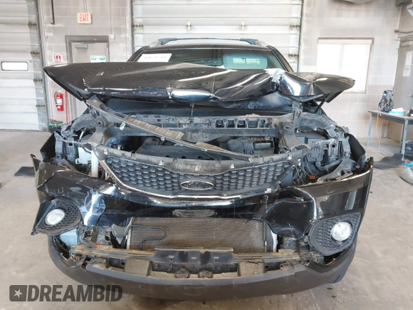 2011 Kia Sorento LX with VIN 5XYKT3A10BG182823, listed as a IAAI auction lot 41871711 with 207,844 mi miles. Bid and sale history available at carsss.com. Image 13.
