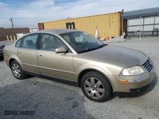 2001 Volkswagen Passat GLX with VIN WVWRH63BX1P143806, listed as a Copart auction lot 82929154 with 85,704 mi miles and Clean Title. Bid and sale history available at carsss.com. Image 4.
