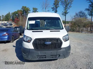 2023 Ford Transit Cargo с VIN 1FTBR1C82PKA54484, выставлен на аукционе IAAI как лот 40983625 с пробегом 57 151 миль миль и . История ставок и продаж доступна на DreamBid. Изображение 12.