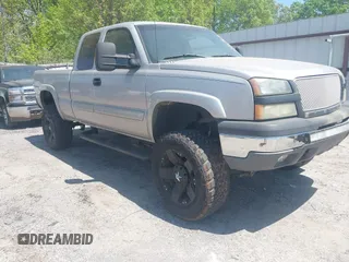 2004 Chevrolet Silverado 1500 Z71 with VIN 2GCEK19T941226969, listed as a IAAI auction lot 42036703 with 247,953 mi miles. Bid and sale history available at carsss.com. Image 1.