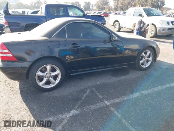 2003 Mercedes-Benz SLK 320 with VIN WDBKK65FX3F283784, listed as a IAAI auction lot 41152256 with 147,594 mi miles and . Bid and sale history available at DreamBid. Image 13.