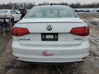 2015 Volkswagen Jetta Sedan Hybrid SEL Premium with VIN 3VW637AJ2FM305746, listed as a Copart auction lot 45083245 with 181,418 mi miles and Clean Title. Bid and sale history available at carsss.com. Image 6.