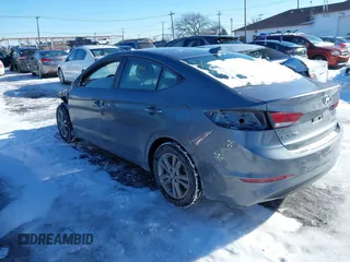 2018 Hyundai Elantra SEL z VIN 5NPD84LF5JH254910, wystawiony jako IAAI lot #41510670 z przebiegiem 101 236 mil mil oraz . Historia ofert i sprzedaży dostępna na DreamBid. Obrazek 3.