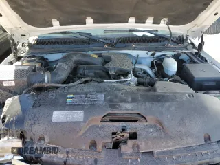 2005 GMC Sierra 3500 DRW Work Trk z VIN 1GTJK33215F873855, wystawiony jako Copart lot #44970565 z przebiegiem 214 306 mil mil oraz Szkoda całkowita • Salvage title. Historia ofert i sprzedaży dostępna na DreamBid. Obrazek 11.
