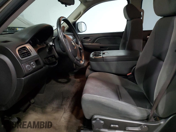 2009 Chevrolet Tahoe LS with VIN 1GNFC13019R276643, listed as a Copart auction lot 43242215 with 226,205 mi miles and Salvage title. Bid and sale history available at DreamBid. Image 7.