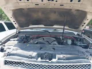 2008 Chevrolet Suburban LTZ with VIN 1GNFC16Y78R199812, listed as a IAAI auction lot 42678173 with 273,734 mi miles and . Bid and sale history available at DreamBid. Image 10.
