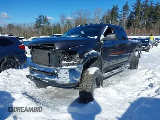 2018 Ram 2500 Tradesman z VIN 3C6UR5CL3JG380790, wystawiony jako IAAI lot #41579401 z przebiegiem 72 675 mil mil oraz . Historia ofert i sprzedaży dostępna na DreamBid. Obrazek 2.