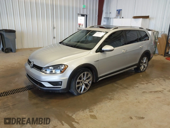2017 Volkswagen Golf S с VIN 3VWH17AU9HM532332, выставлен на аукционе IAAI как лот 41996360 с пробегом 105 854 миль миль и . История ставок и продаж доступна на DreamBid. Изображение 18.