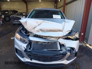 2020 Chevrolet Trax LS with VIN 3GNCJNSBXLL218869, listed as a IAAI auction lot 41654418 with 76,769 mi miles. Bid and sale history available at carsss.com. Image 6.