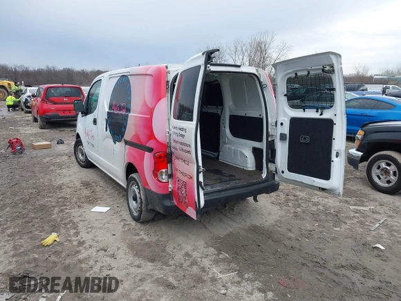 2017 Nissan NV200 S z VIN 3N6CM0KN8HK710792, wystawiony jako IAAI lot #41508625 z przebiegiem 97 277 mil mil oraz . Historia ofert i sprzedaży dostępna na DreamBid. Obrazek 3.