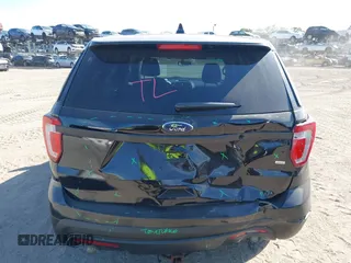 2016 Ford Utility Police Interceptor with VIN 1FM5K8AR6GGA04806, listed as a IAAI auction lot 41903514 with 146,178 mi miles. Bid and sale history available at carsss.com. Image 6.
