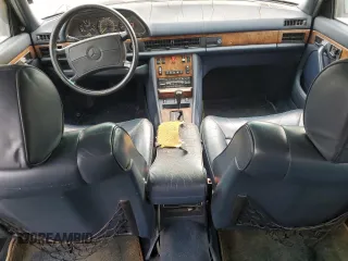 1988 Mercedes-Benz 560 with VIN WDBCA39D5JA386880, listed as a Copart auction lot 53676005 with 206,155 mi miles and Salvage Title. Bid and sale history available at DreamBid. Image 8.