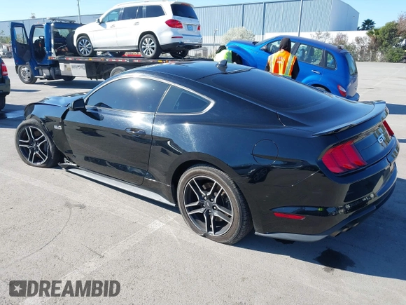 2021 Ford Mustang GT z VIN 1FA6P8CF6M5149175, wystawiony jako IAAI lot #41798328 z przebiegiem 61 776 mil mil oraz . Historia ofert i sprzedaży dostępna na DreamBid. Obrazek 3.