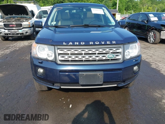 2011 Land Rover LR2 HSE z VIN SALFR2BN9BH235952, wystawiony jako IAAI lot #42489351 z przebiegiem 195 091 mil mil oraz . Historia ofert i sprzedaży dostępna na DreamBid. Obrazek 6.